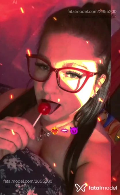 Acompanhante mulher morena (o) de olhos verdes em Jaraguá do Sul - Ruby