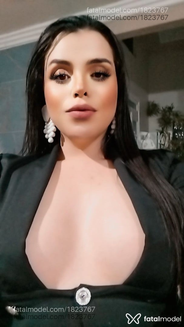 Acompanhante mulher trans morena (o) de olhos castanhos em Francisco Beltrão - Alicia