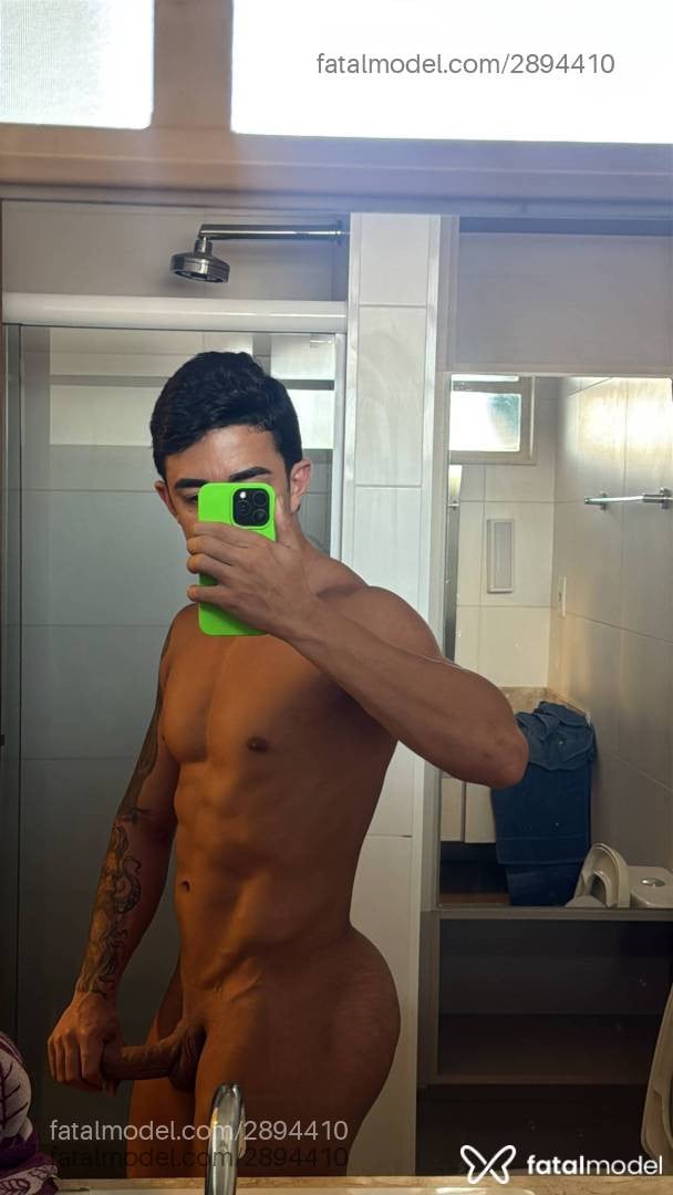 Acompanhante homem morena (o) de olhos castanhos em Ribeirão Preto - Lucas Neves