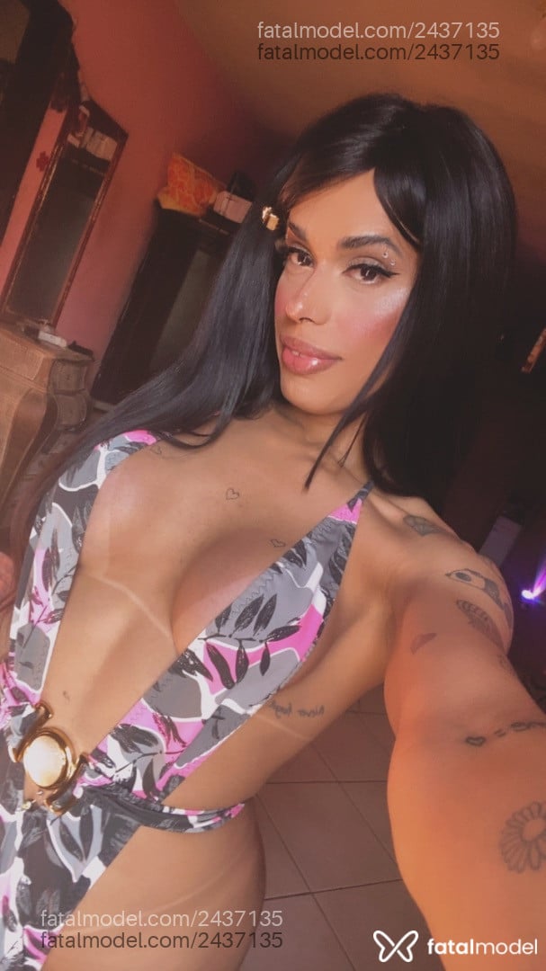 Acompanhante mulher trans morena (o) de olhos castanhos em Curitiba Acompanhante mulher trans morena (o) de olhos castanhos em Curitiba - Carol Pantera