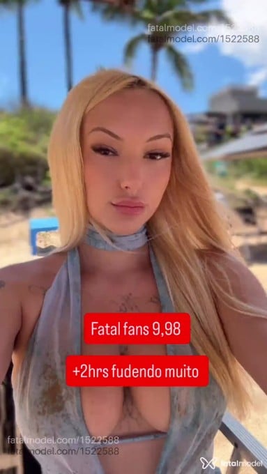 Acompanhante mulher loira (o) de olhos azuis em Virtual - Beatriz