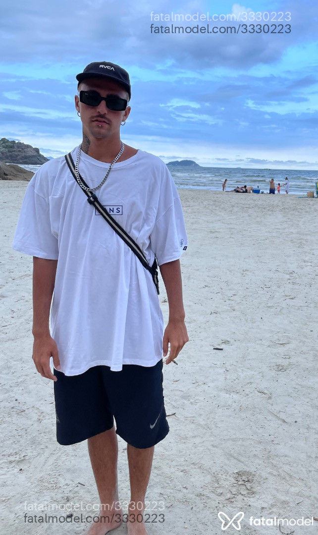 Acompanhante homem loira (o) de olhos verdes - Lucas Praddo