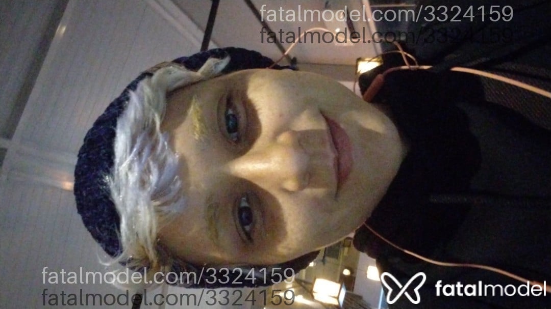 Acompanhante mulher loira (o) de olhos castanhos em Betim - Theo