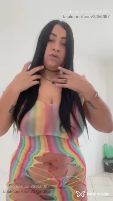 Acompanhante mulher com cabelo grisalho de olhos castanhos em Camboriú Acompanhante mulher com cabelo grisalho de olhos castanhos em Camboriú - Alejandra