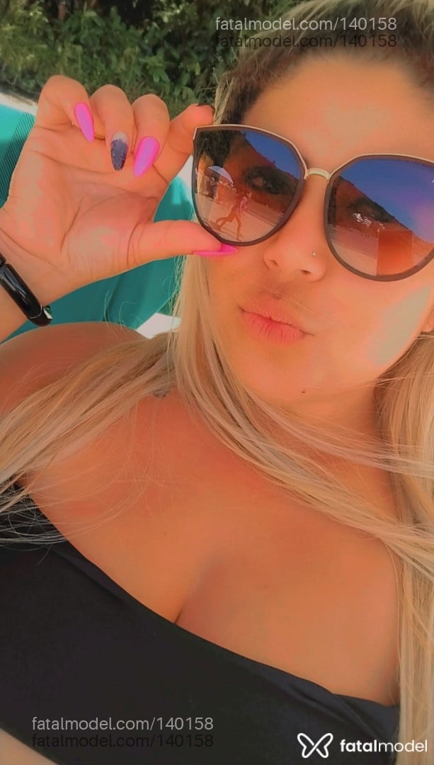 Acompanhante mulher loira (o) de olhos mel em Penha - Luana Oliver