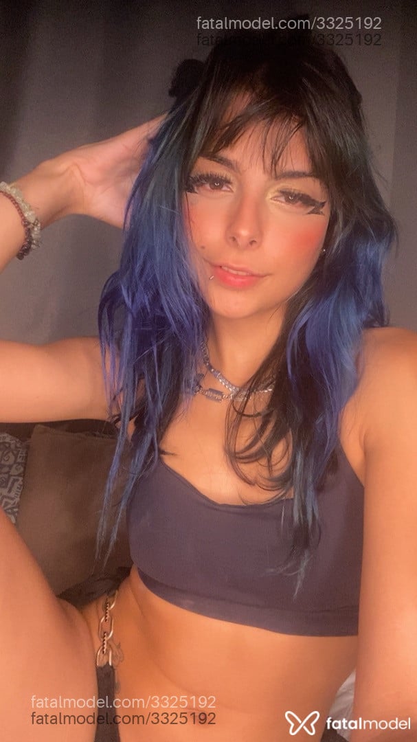 Acompanhante mulher com cabelo colorido de olhos castanhos em São Paulo - Swanzinha