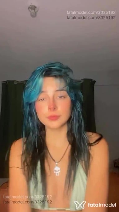 Acompanhante mulher com cabelo colorido de olhos castanhos em São Paulo - Swanzinha