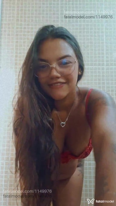 Acompanhante mulher com cabelo castanho de olhos castanhos em Macaé - Joice