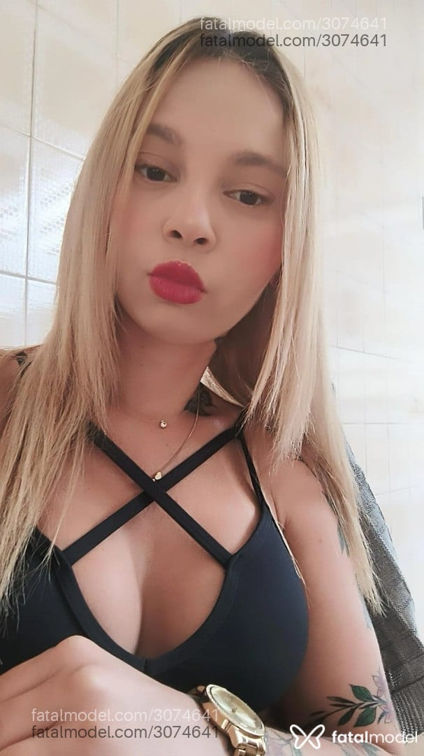 Acompanhante mulher loira (o) de olhos castanhos em Blumenau - Lara Gomes
