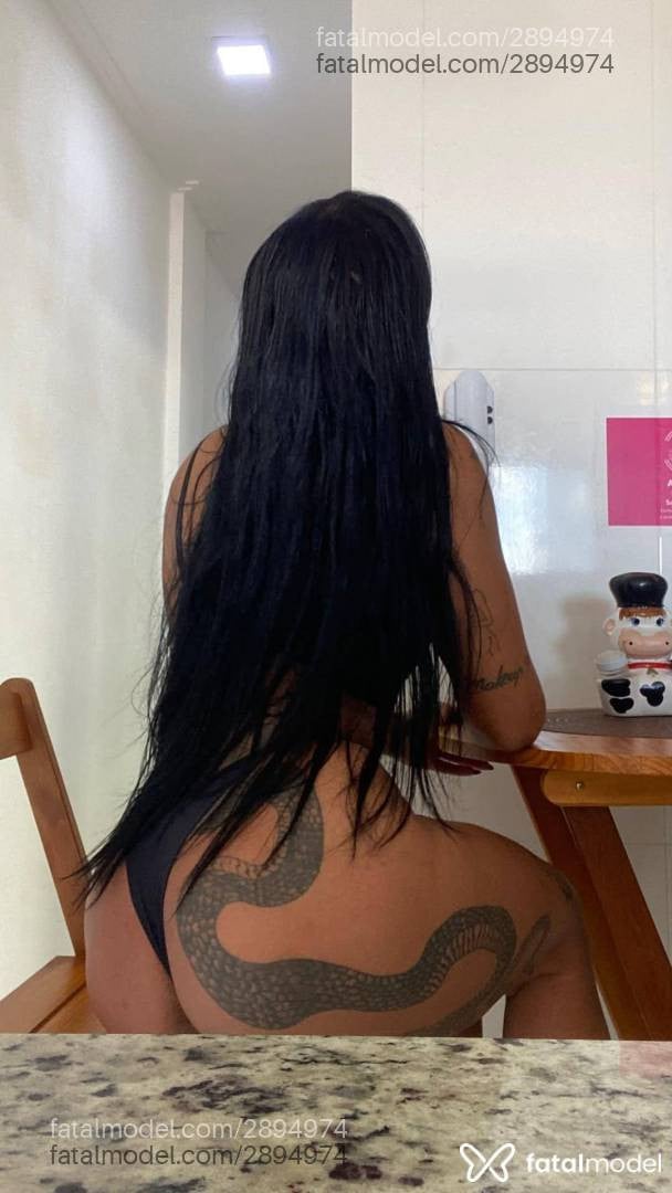 Acompanhante mulher morena (o) de olhos mel - Bruna