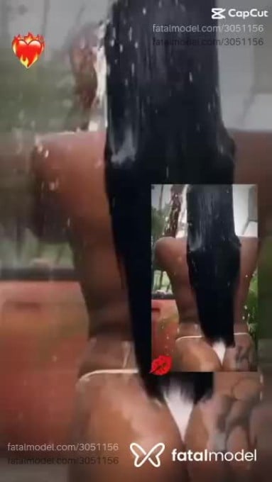 Acompanhante mulher morena (o) de olhos pretos - Bruna Alves