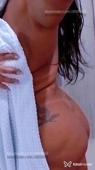 Acompanhante mulher com cabelo castanho de olhos castanhos - Karla Silva