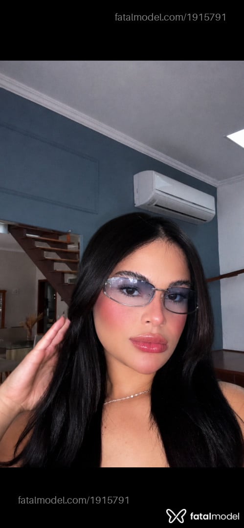 Acompanhante mulher morena (o) de olhos castanhos em Balneário Camboriú - Nina Bianchi