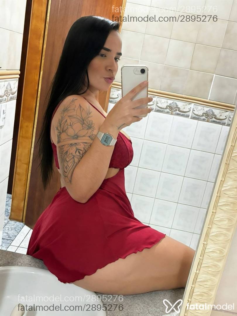 Acompanhante mulher morena (o) de olhos pretos - Lorenn