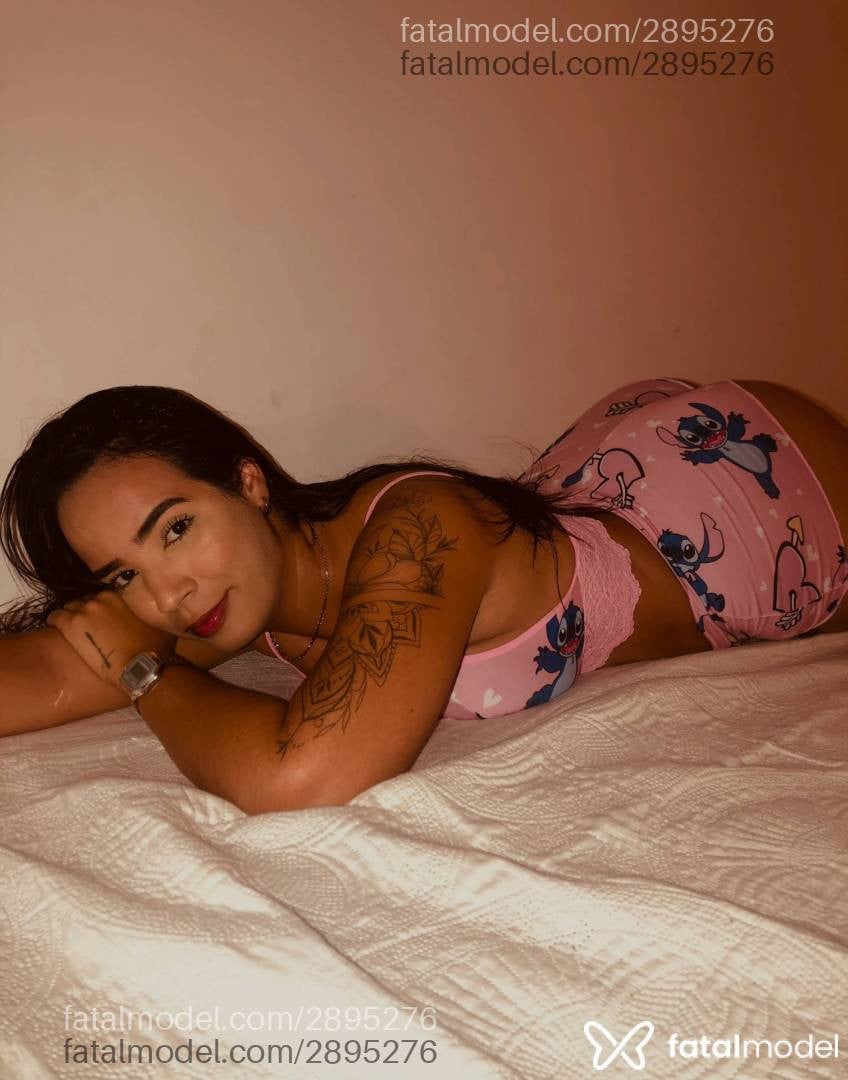 Acompanhante mulher morena (o) de olhos pretos - Lorenn