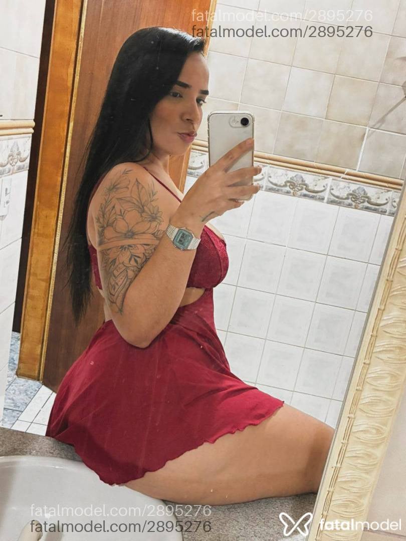 Acompanhante mulher morena (o) de olhos pretos - Lorenn