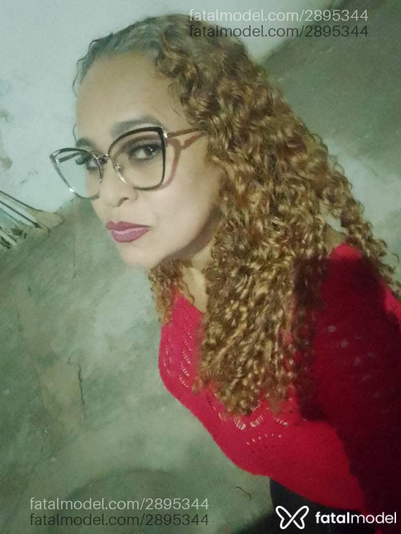 Acompanhante mulher ruiva (o) de olhos castanhos em Caldas Novas - Kamylla
