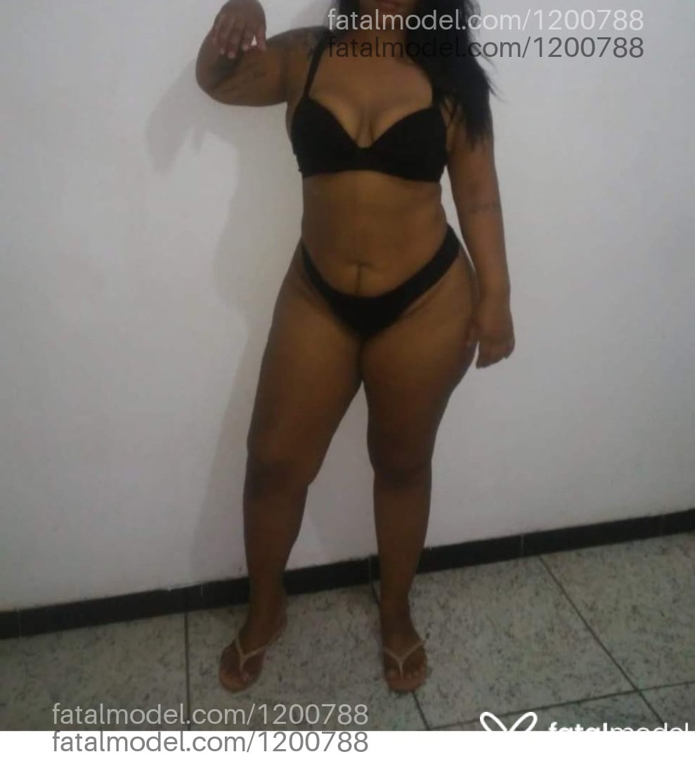 Acompanhante mulher com cabelo castanho de olhos castanhos em Pirapora Acompanhante mulher com cabelo castanho de olhos castanhos em Pirapora - Luísa