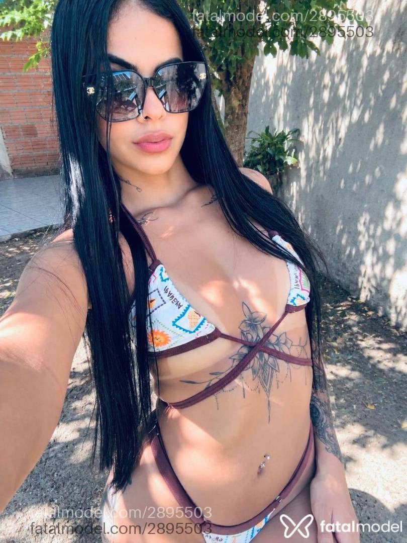 Acompanhante mulher morena (o) de olhos pretos - Sofia
