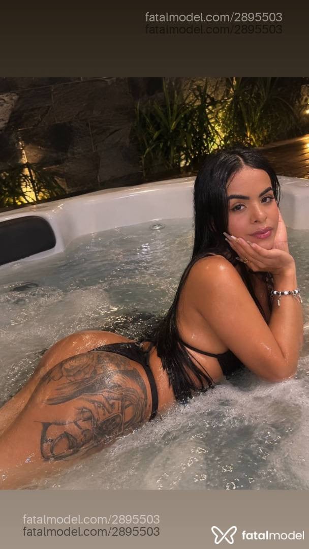 Acompanhante mulher morena (o) de olhos pretos - Sofia