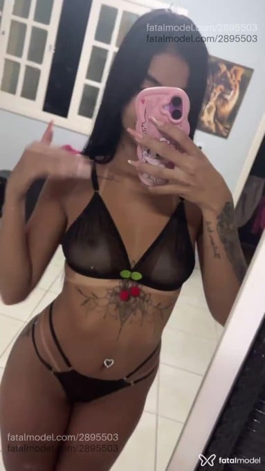 Acompanhante mulher morena (o) de olhos pretos em Chapecó - Sofia