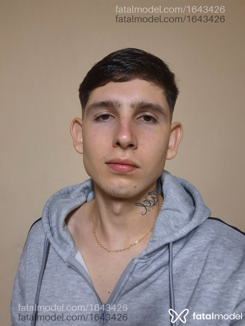 Acompanhante homem com cabelo castanho de olhos castanhos em Ribeirão Preto - Gabriel Montanha