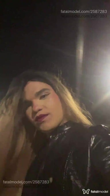 Acompanhante mulher trans com cabelo castanho de olhos castanhos em Brasília - Kelly Santos