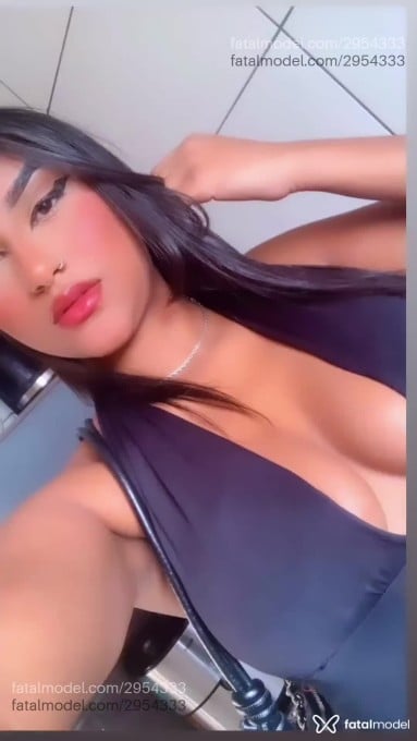 Acompanhante mulher morena (o) de olhos castanhos - Angel Rafaa Acompanhante mulher morena (o) de olhos castanhos - Angel Rafaa