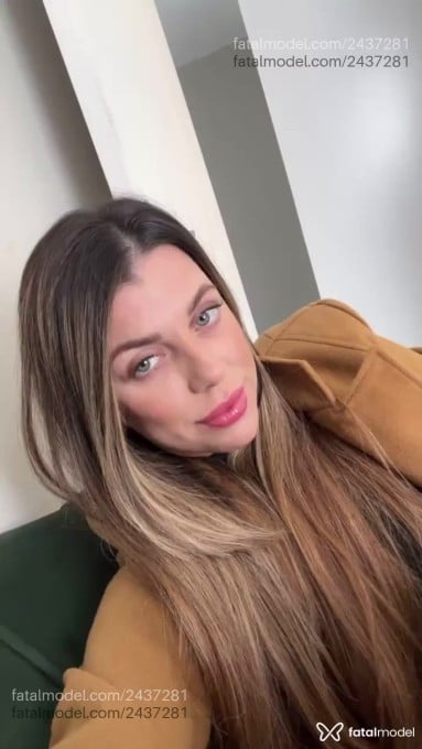 Acompanhante mulher loira (o) de olhos azuis em Curitiba - Bruliz