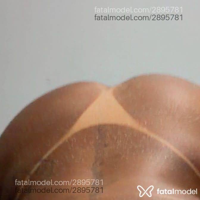 Acompanhante mulher com cabelo castanho de olhos castanhos - Sheylla