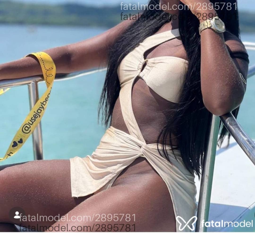 Acompanhante mulher com cabelo castanho de olhos castanhos - Sheylla