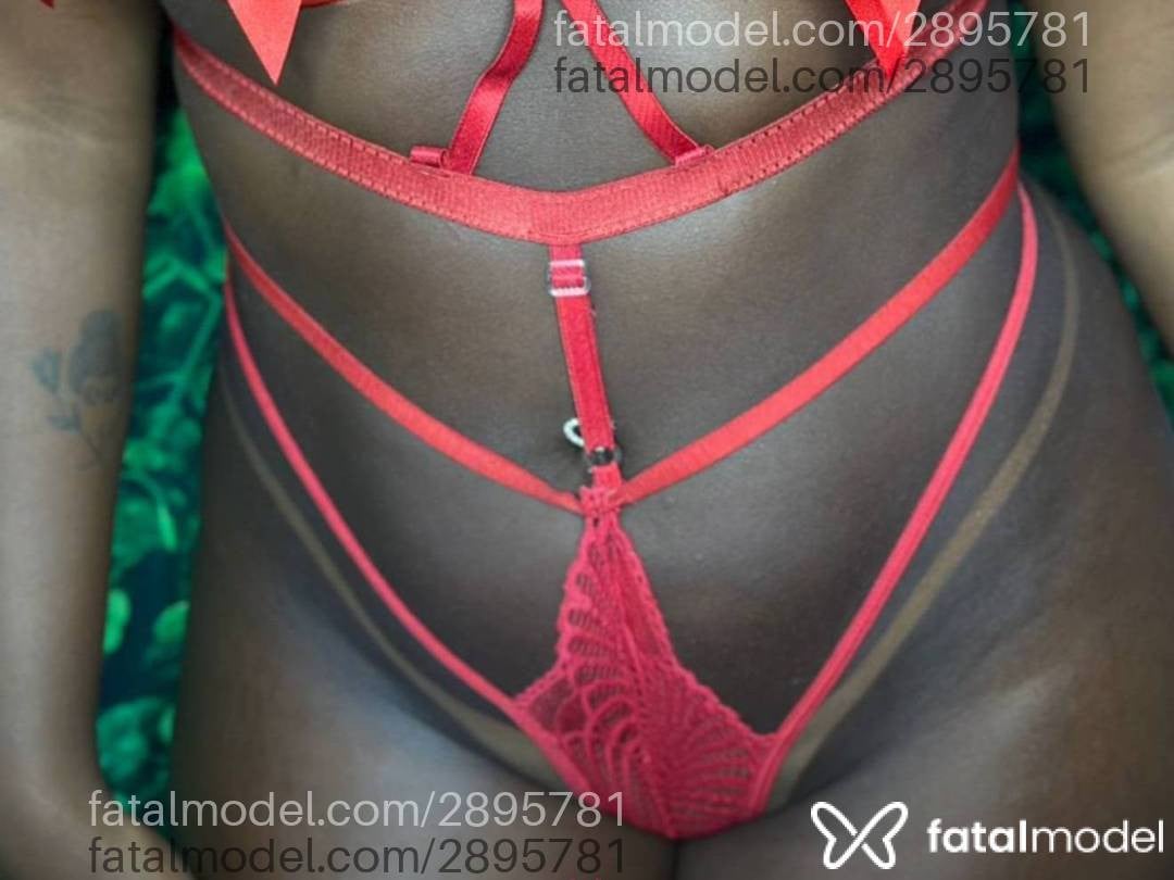 Acompanhante mulher com cabelo castanho de olhos castanhos em Volta Redonda - Sheylla