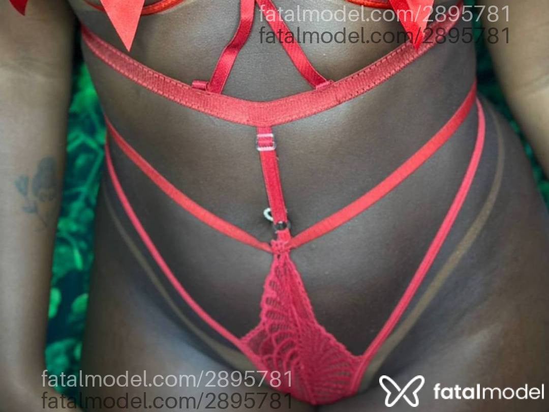 Acompanhante mulher com cabelo castanho de olhos castanhos em Volta Redonda - Sheylla