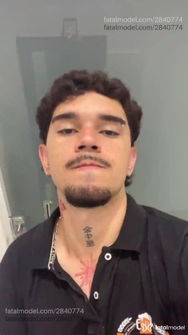 Acompanhante homem com cabelo castanho de olhos castanhos em São Gotardo - Thiago Ravenky