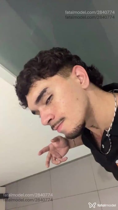 Acompanhante homem com cabelo castanho de olhos castanhos em São Gotardo - Thiago Ravenky