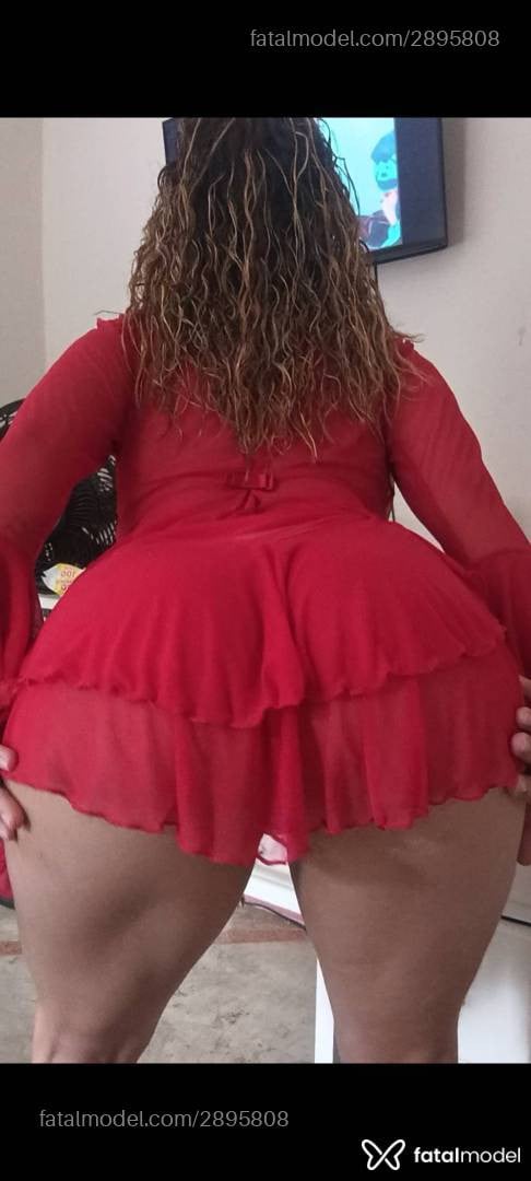 Acompanhante mulher morena (o) de olhos pretos - Lorena
