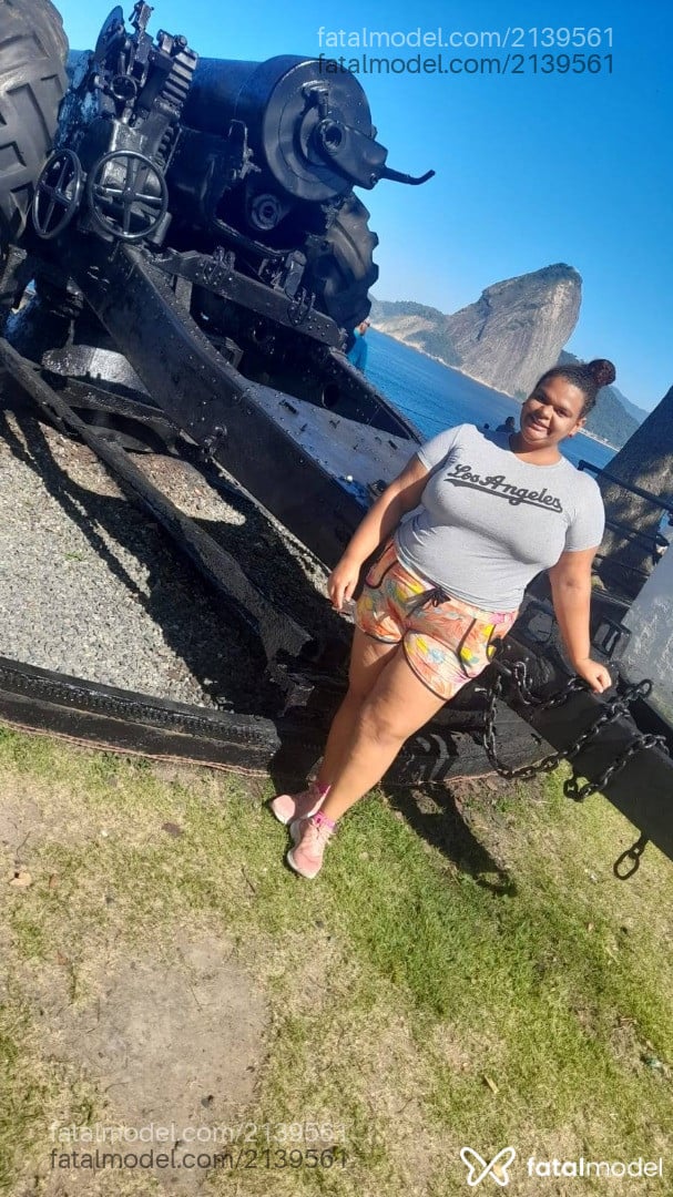 Acompanhante mulher morena (o) de olhos castanhos em Niterói - Lillithy