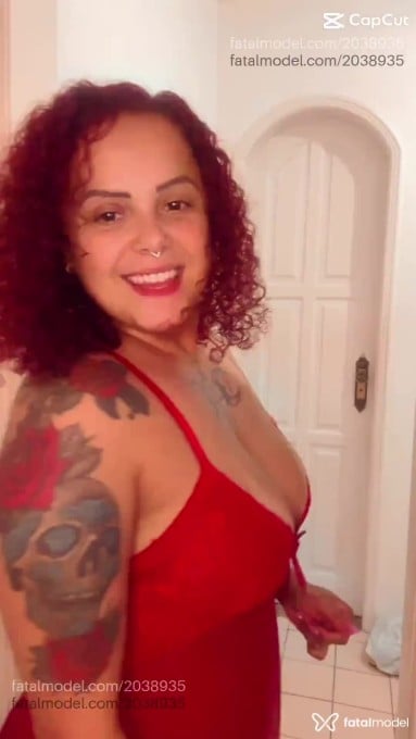 Acompanhante mulher ruiva (o) de olhos castanhos em Vila Velha - Valentina Durvall