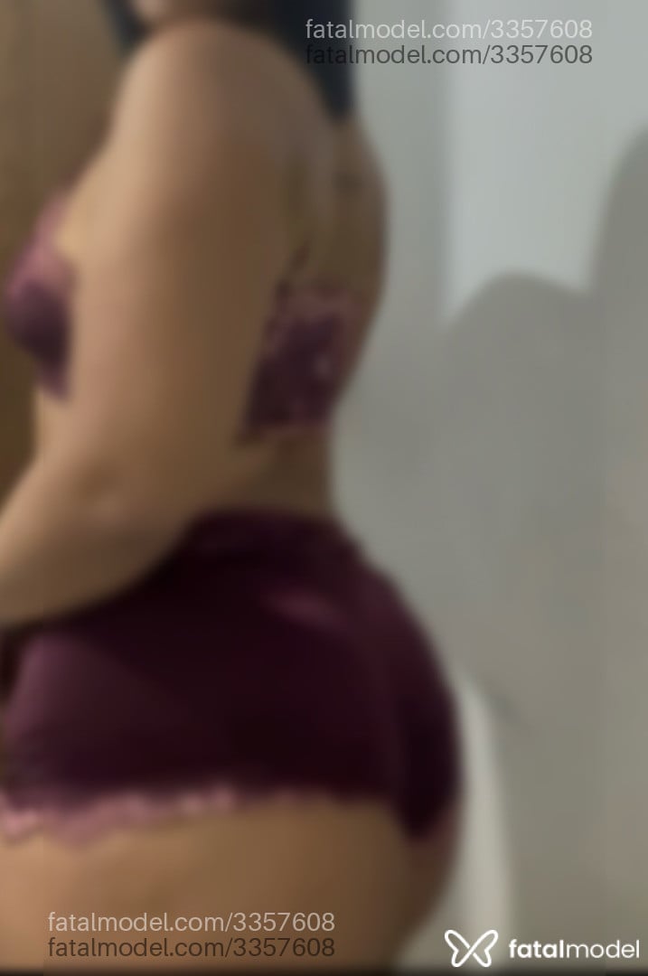 Acompanhante mulher com cabelo castanho de olhos castanhos em Salvador - Ruanna