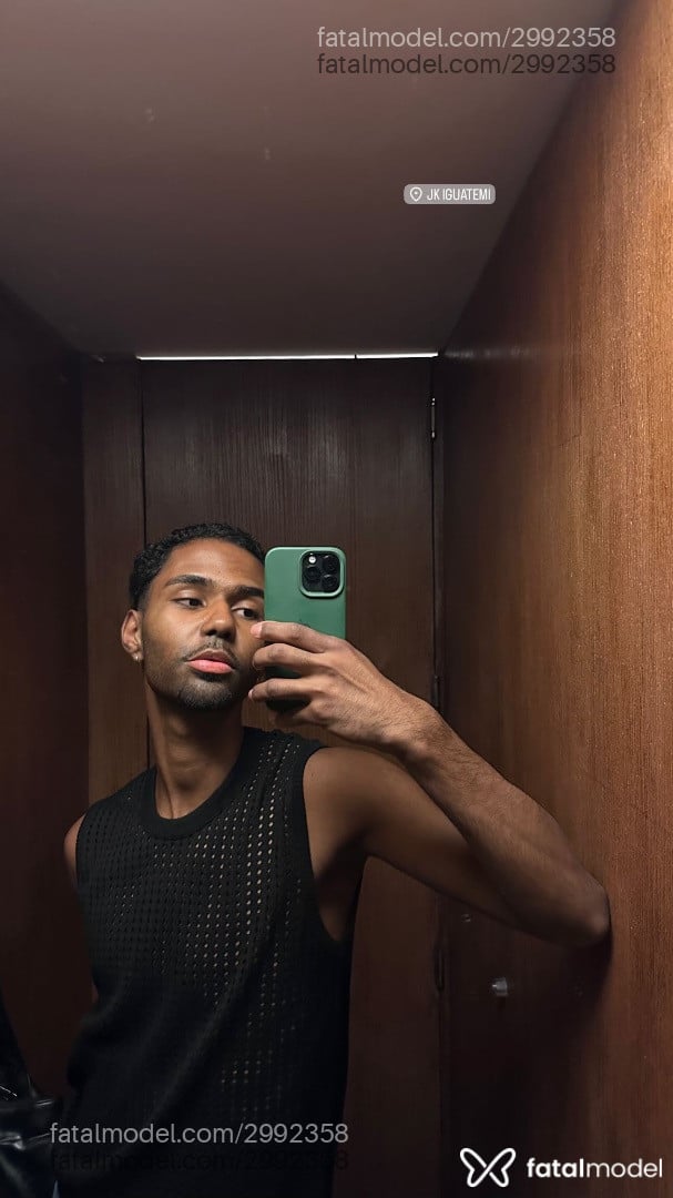 Acompanhante homem morena (o) de olhos castanhos em São Paulo - Lucas Belini