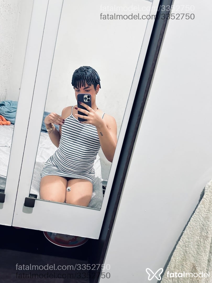 Acompanhante mulher trans morena (o) de olhos castanhos em Virtual - Pietra