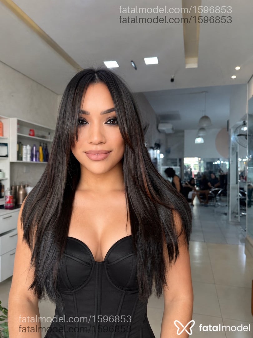 Acompanhante mulher com cabelo castanho de olhos castanhos em São Paulo - Paula Menezes