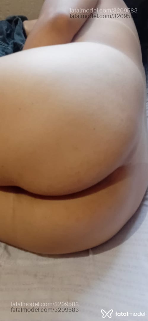 Acompanhante mulher morena (o) de olhos pretos em Frutal - Lorenna