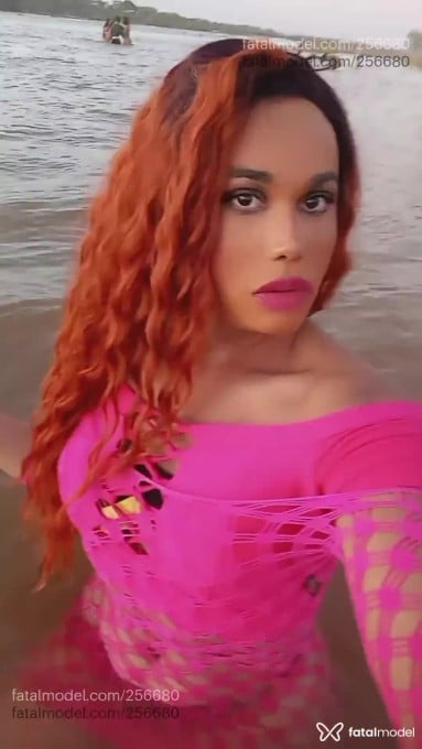Acompanhante mulher trans loira (o) de olhos castanhos em Montes Claros - Meirielly Piu Piu