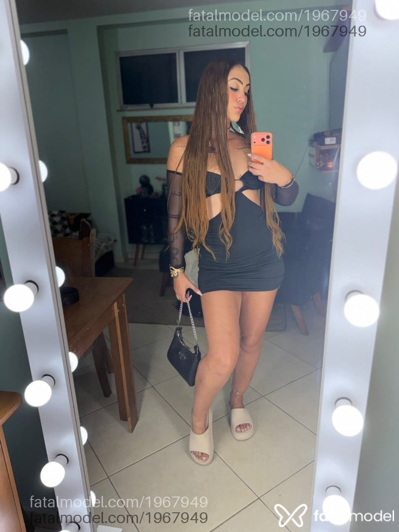 Acompanhante mulher morena (o) de olhos castanhos - Larah