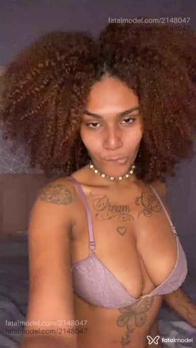 Acompanhante mulher morena (o) de olhos castanhos em Virtual - Teyana