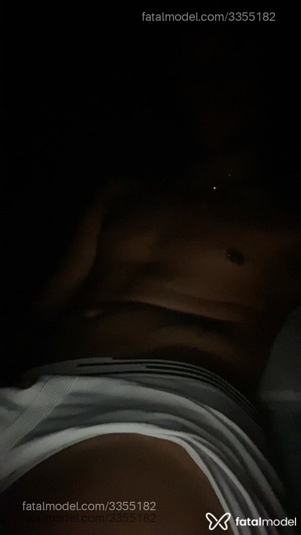 Acompanhante homem morena (o) de olhos castanhos em Virtual - Cauezal