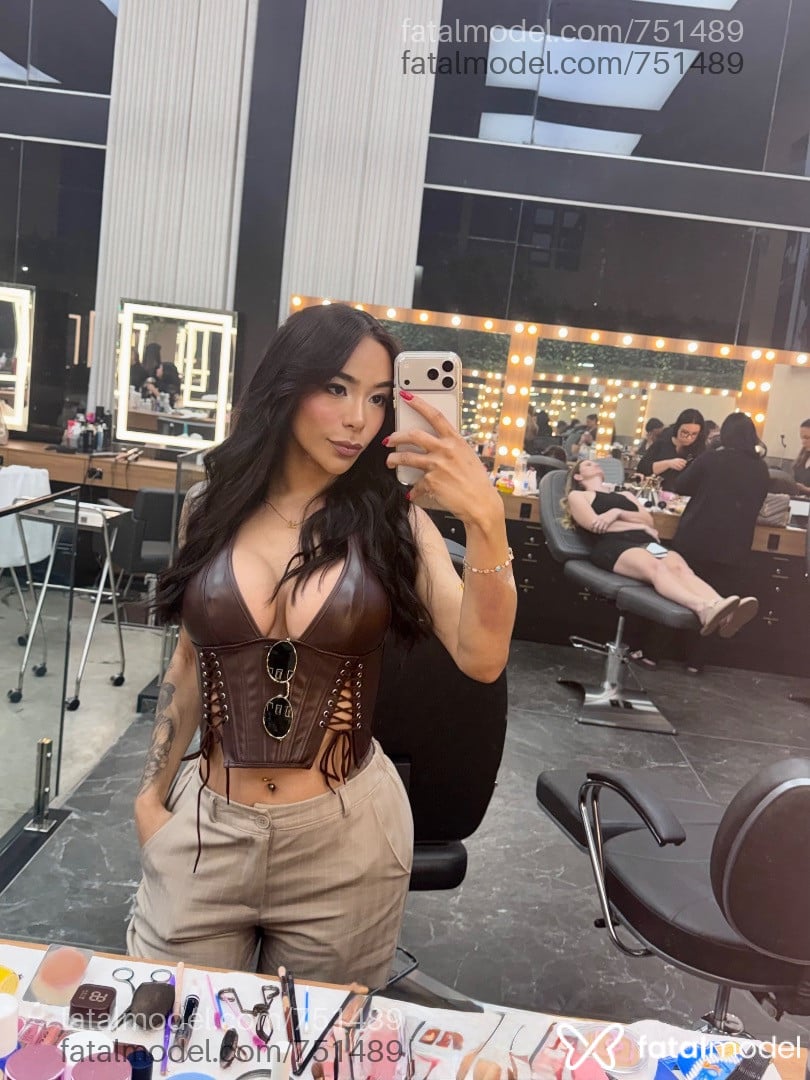 Acompanhante mulher com cabelo castanho de olhos castanhos em Cuiabá Acompanhante mulher com cabelo castanho de olhos castanhos em Cuiabá - Luma