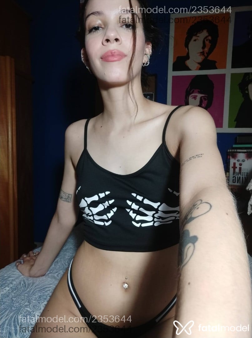 Acompanhante mulher com cabelo castanho de olhos castanhos em Goiânia - Angel