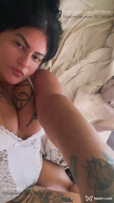 Acompanhante mulher morena (o) de olhos castanhos em Rio das Ostras - Lilityrully